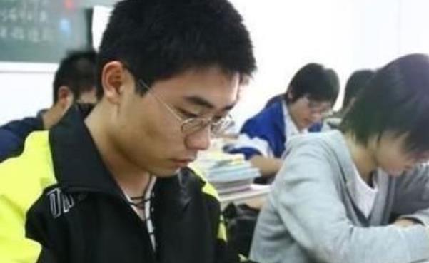 学费2万8的大学要去吗？过来人才知道，值不值得或将取决于专业