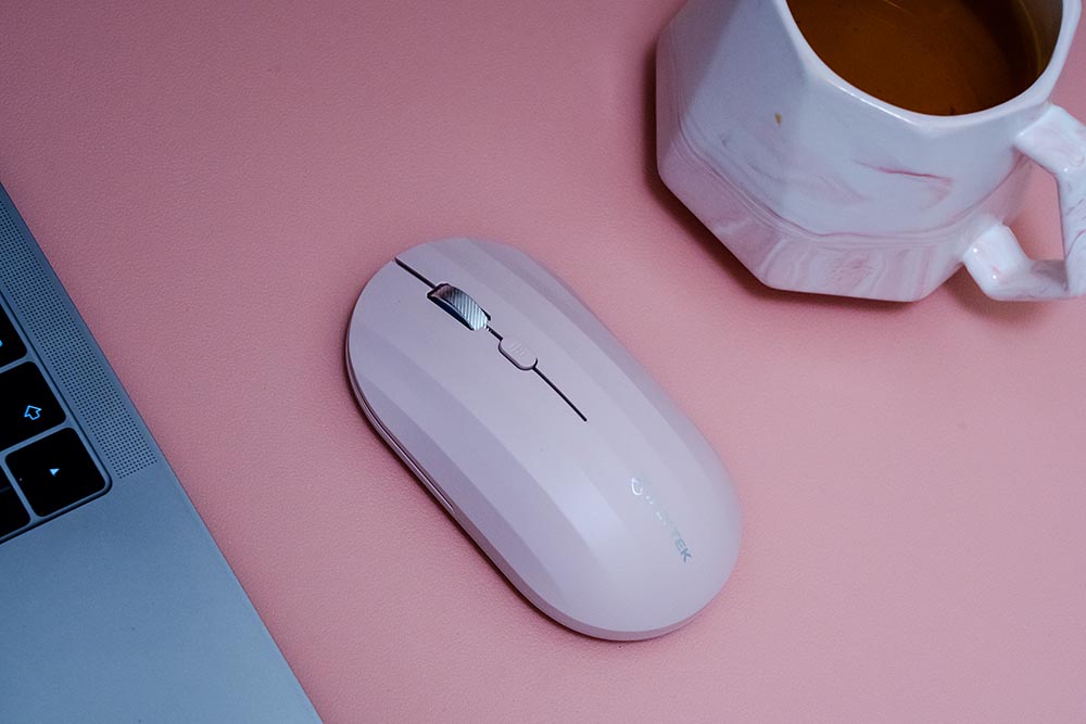 小米小爱鼠标和科大讯飞鼠标,科大讯飞鼠标和罗技鼠标对比