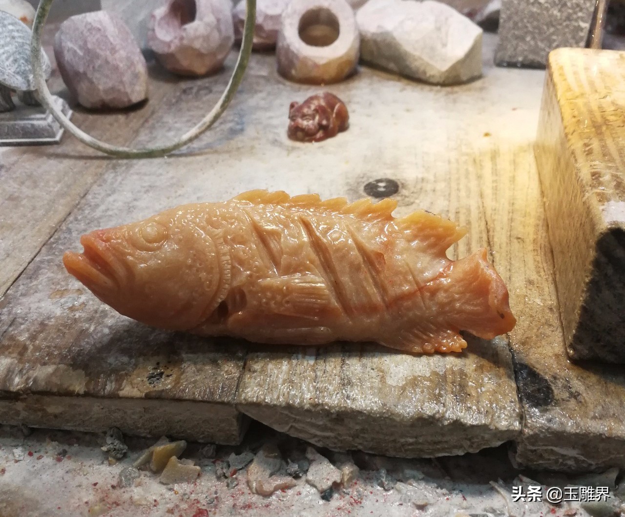 玉雕师掌勺!红黄翡变红烧鱼,口水流了