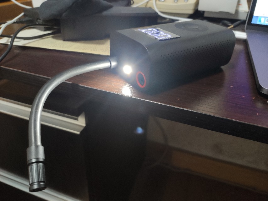 小米打气宝打公路车,小米汽车打气泵测评