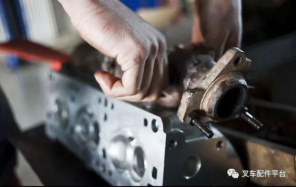 怎么解决技术工师傅不愿意带徒弟,修车师傅带徒弟的正确方法