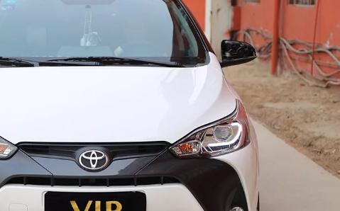 2020款丰田致炫改装尾灯,许格嘉旅大灯改装