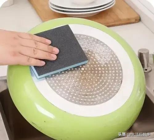不锈钢锅内有黑污渍怎么办,不锈钢锅里面一擦是黑色的怎么办