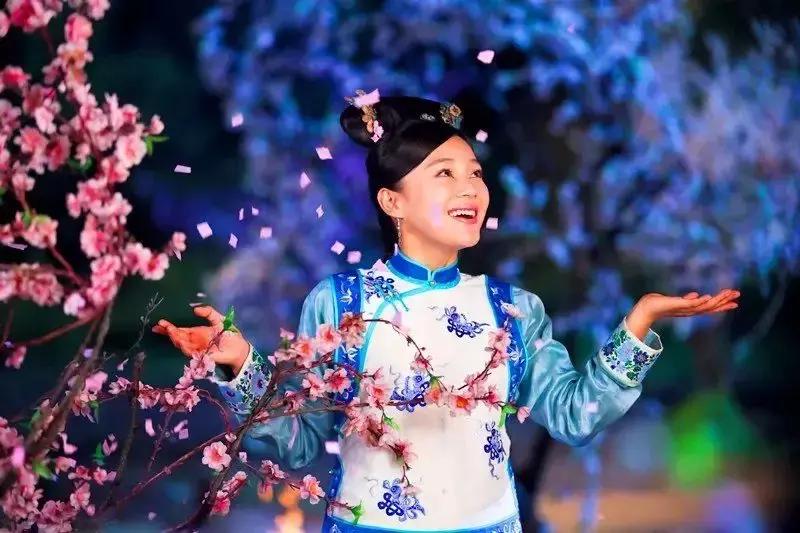 半个娱乐圈的人都在点歌,半个娱乐圈的粉丝都蹲在地上