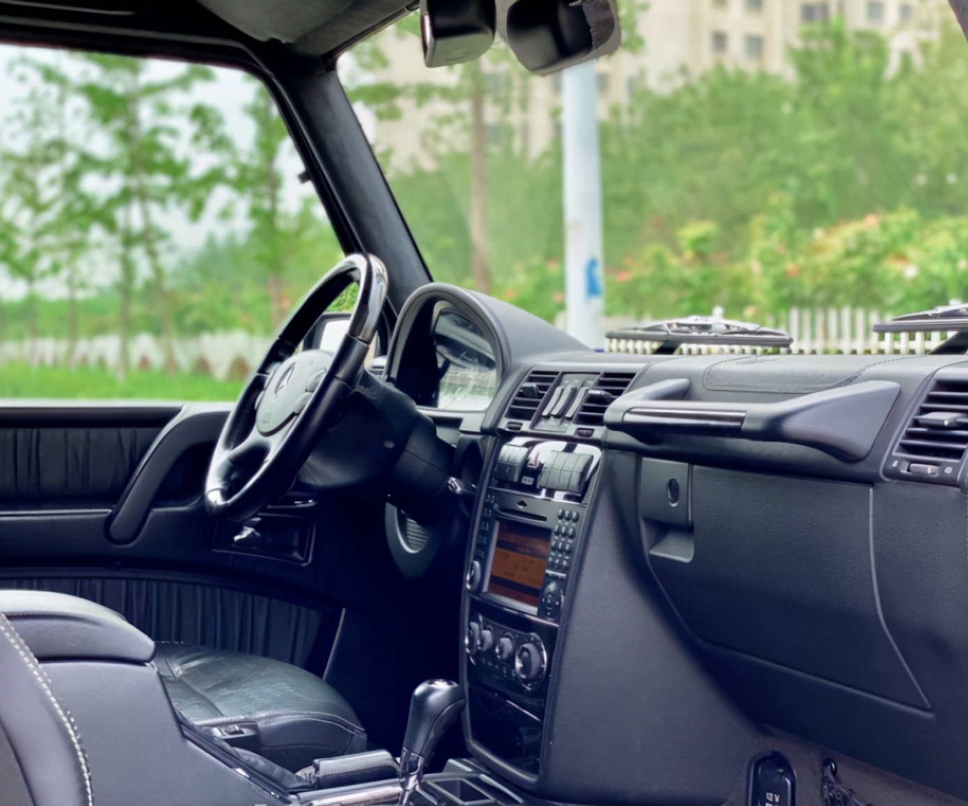 奔驰g63持续降价二手降价不,奔驰新款g63二手多少钱