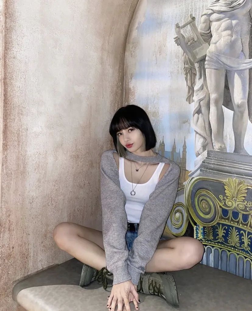 jennie甜酷风穿搭,jennie新造型lisa同款穿搭