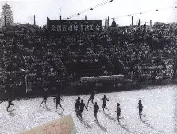 西单文化广场近期视频,西单文化广场改造