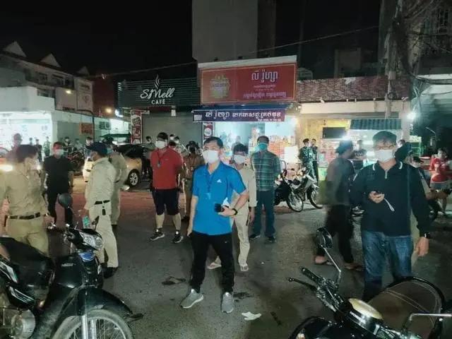 15名年轻男女宾馆聚众厮混！网友：顶风作案牢里管饭！