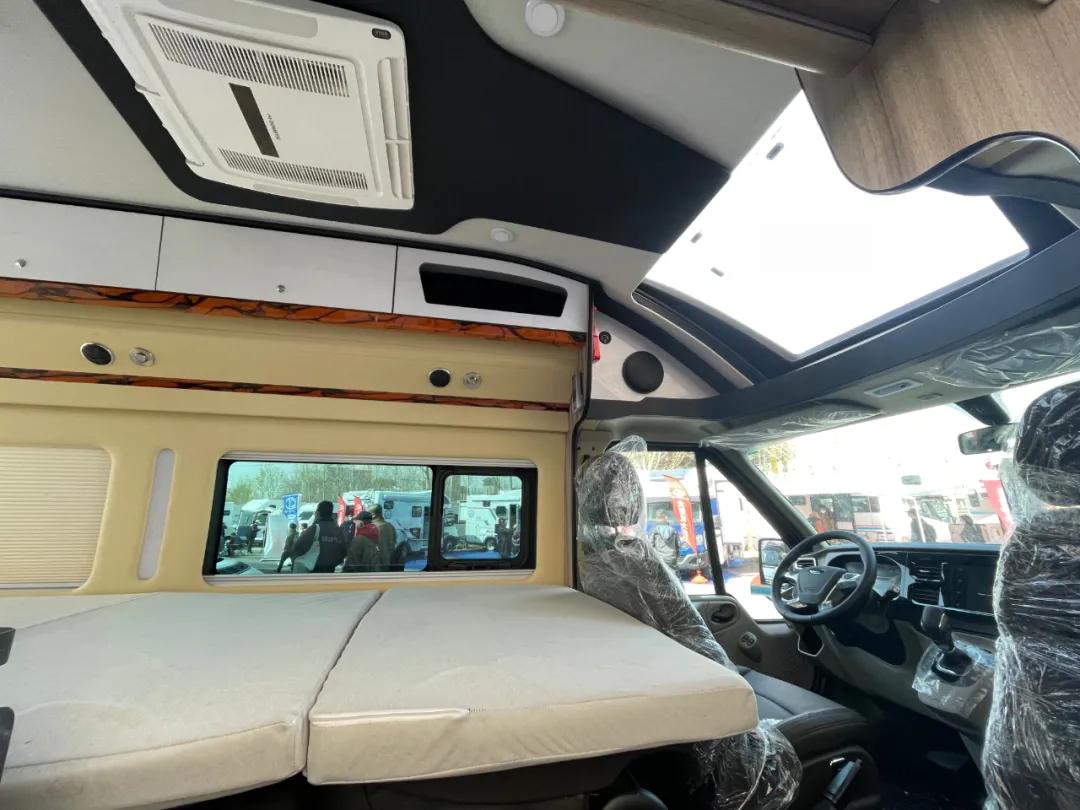 江铃福特全顺旅居车价格,江铃旅居车新世代全顺