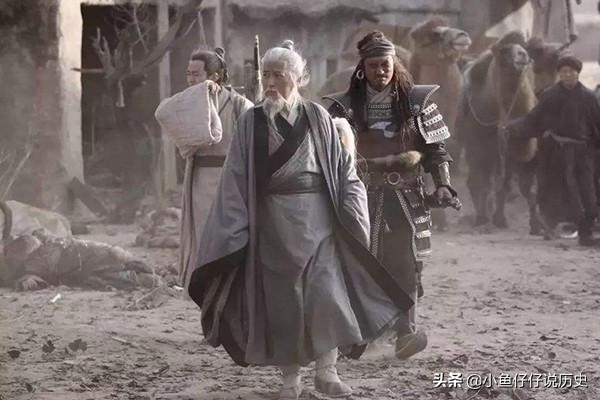 妻子让侍妾脱掉下衣用鞭抽打,世事无常两人易位,终了惨遭报应