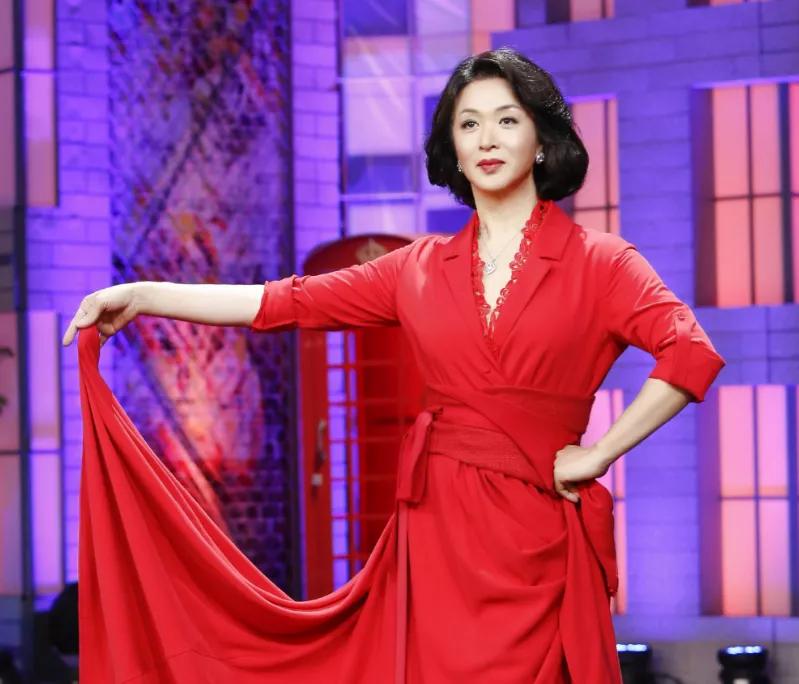 53岁金星最近照,50岁金星素颜照曝光简直不敢直视