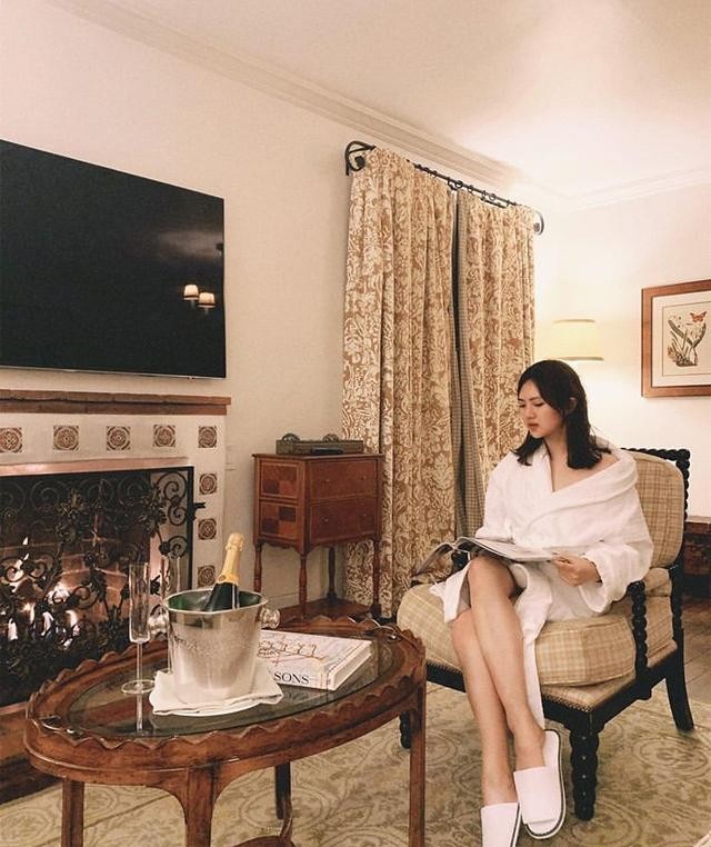 华为老总小女儿视频,华为老总女儿回国