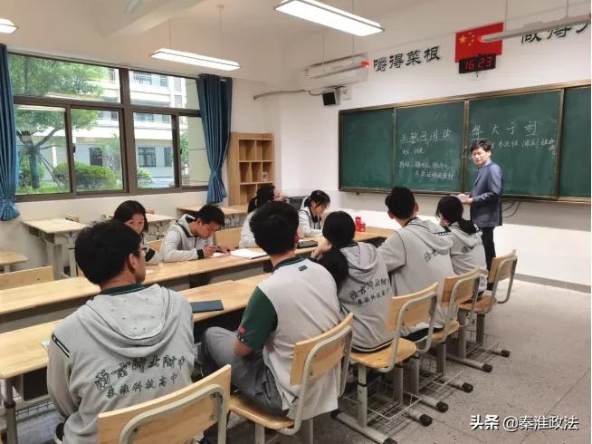 出道即巅峰！秦淮科技高中辩论队市赛夺冠背后