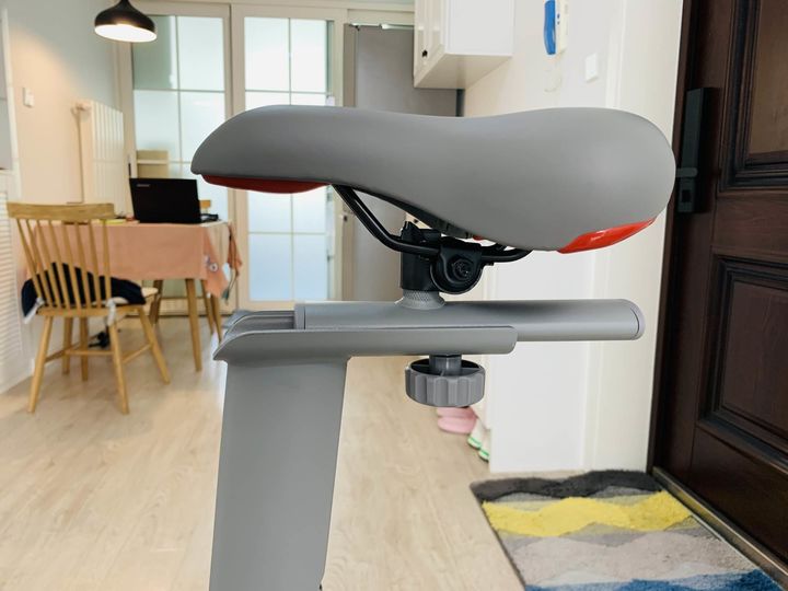 野小兽动感单车哪款比较舒适,一台动感单车