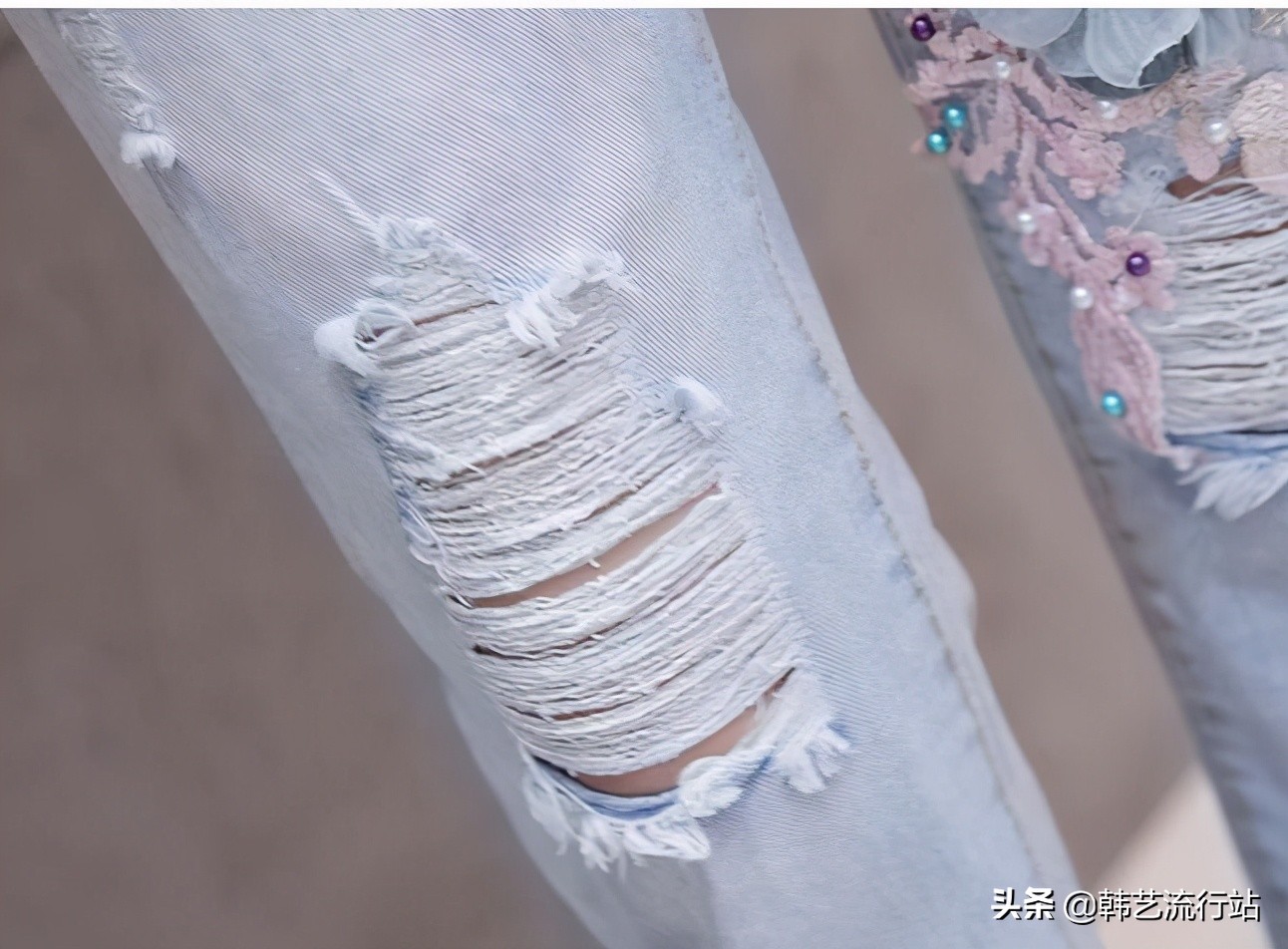 韩国牛仔裤的极致魅力 (韩国流行牛仔裤)