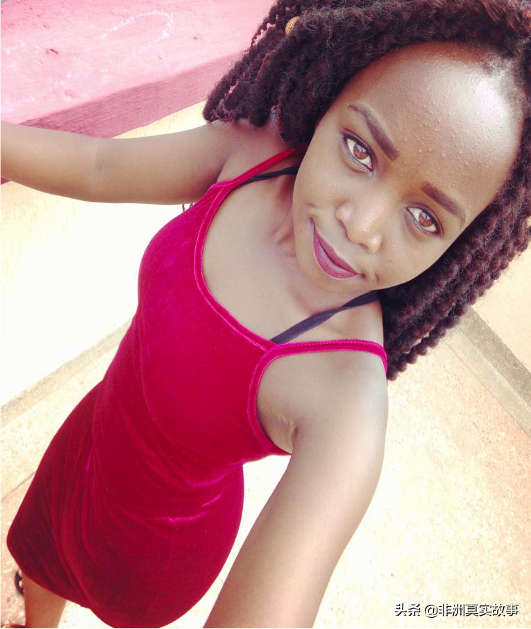 非洲女孩讲述,在野外深夜,看到6个巫师游荡,满脸是血