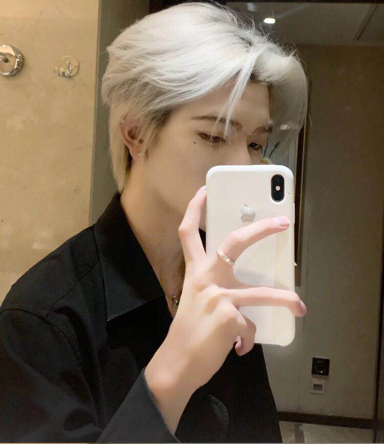 机智张七鹤大人街拍,七鹤大人他们的颜值怎么来的