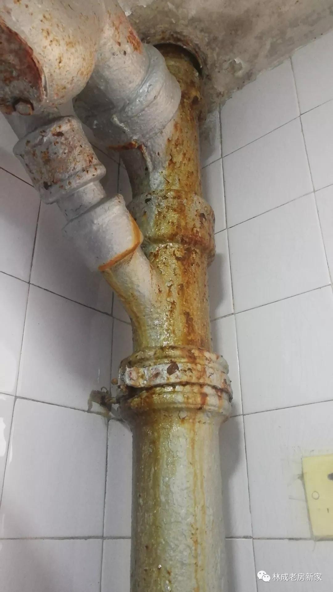 旧房铸铁管漏水怎么办,老房子墙内水管破裂漏水怎么修复