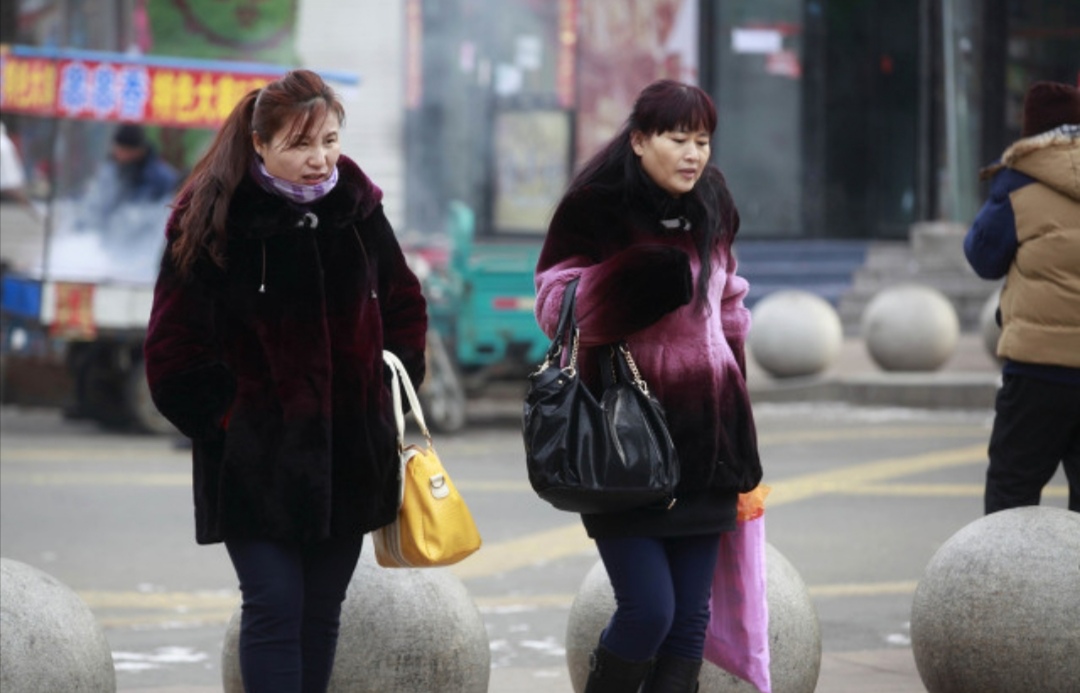 长期异地分居的女人到底该怎么办,夫妻两地分居妻子想老公了怎么办