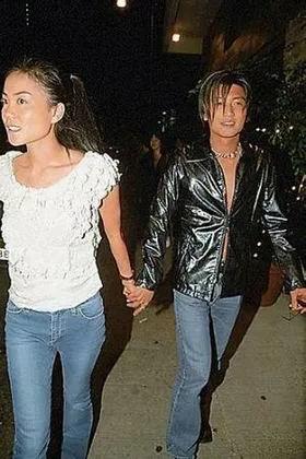 王菲怎么样谈恋爱的,歌坛天后王菲谢霆锋