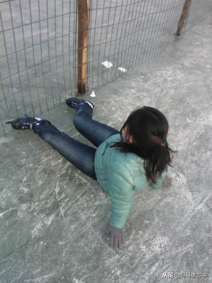 屁股蹲地上了尾骨很痛咋办,一个屁股蹲造成腰椎骨折