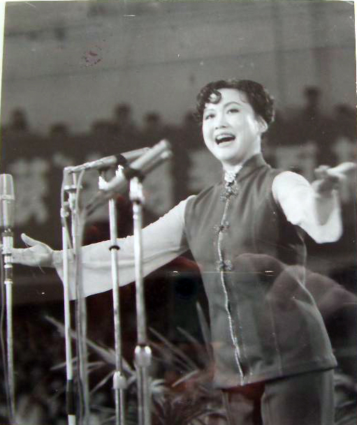 老照片：杨春霞李炳淑少女照，19岁的王昆，马玉涛郭兰英的年轻照