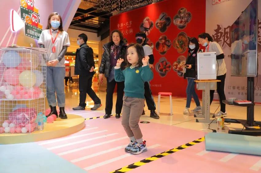 能打游戏能k歌的电视机,可以打游戏也可以k歌的耳机