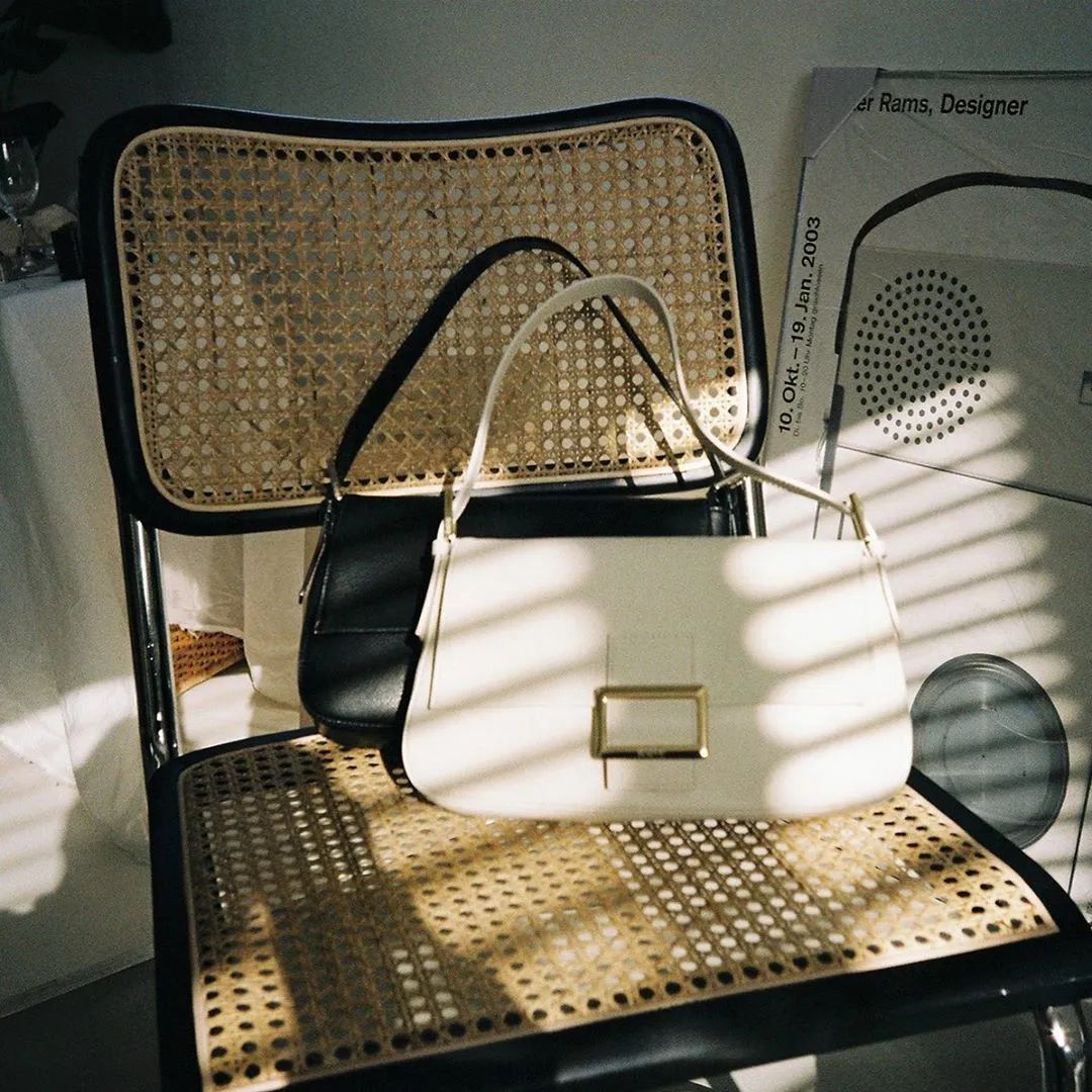 我已经在看夏装了！第一件小短袖从里面挑