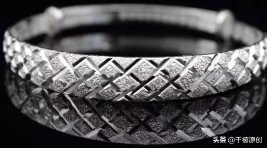 金戒指变形了怎么办？首饰受损，可不能马虎对待