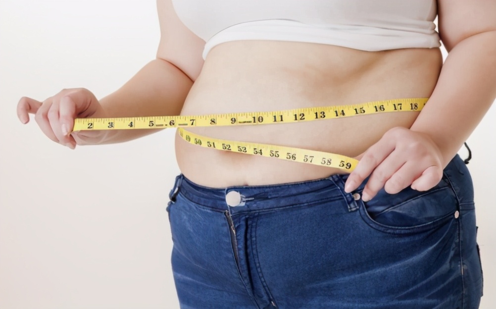 来大姨妈熬夜如何缓解,熬夜大姨妈推迟十多天了什么原因