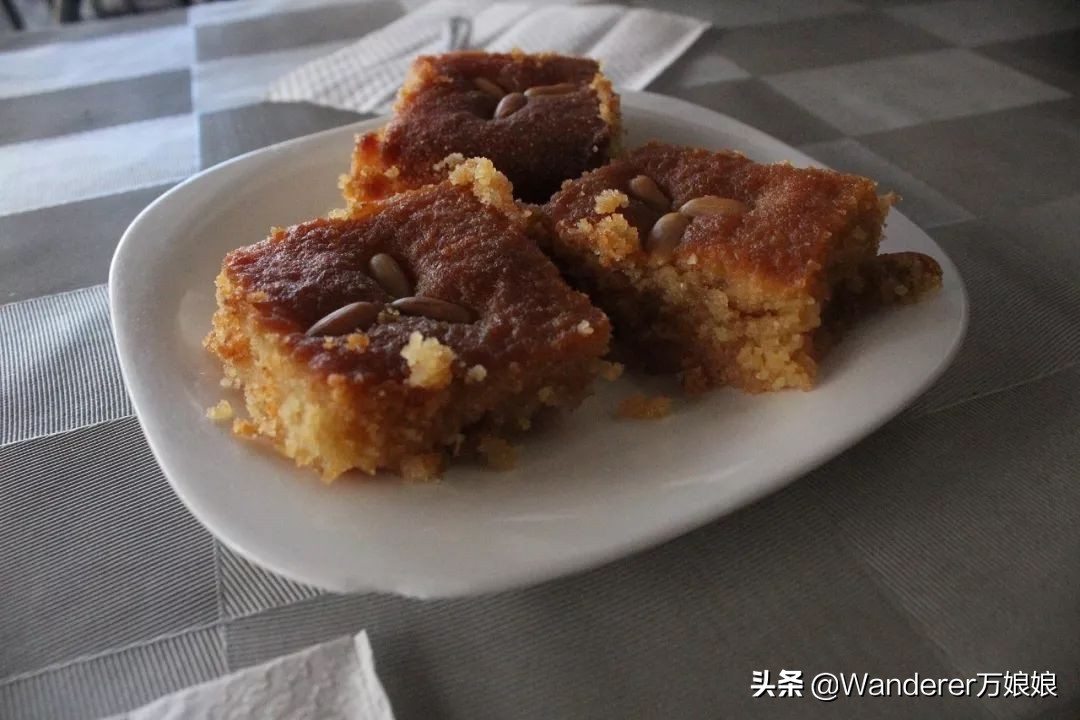 这个国家不会讲自己的母语,疯狂热爱养猫,猫死还要守孝你知道吗