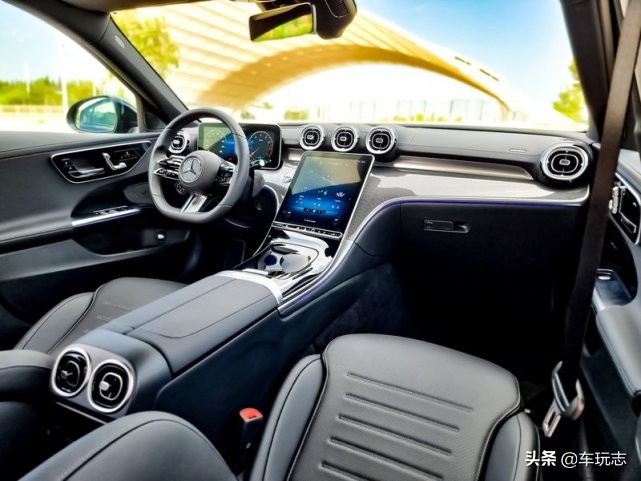 2019款奔驰c级c180l时尚型好不好,首试全新奔驰c级1.5t弱不弱鸡