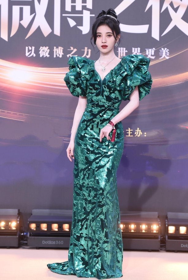 微博之夜杨颖杨幂讨论热巴,微博之夜迪丽热巴与邓超