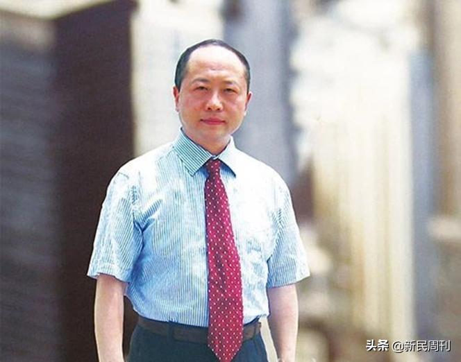 华龙集团董事长被自家股东驾车撞伤身亡!商战戏桥段出现在现实中