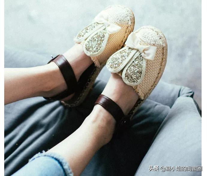 2019夏季流行新款凉鞋,2018流行的夏季凉鞋