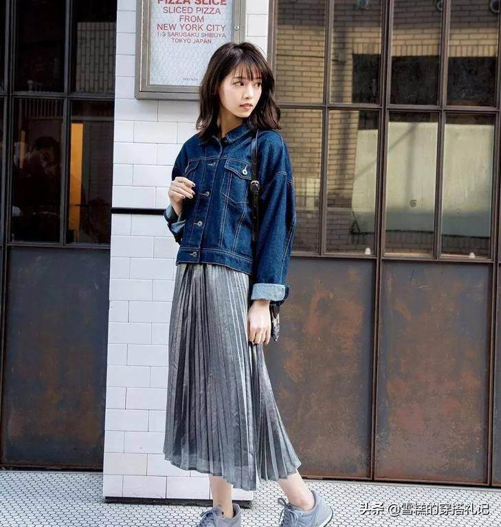 伞裙怎么搭配显高显腰瘦,伞裙搭配什么上衣最好显腰细