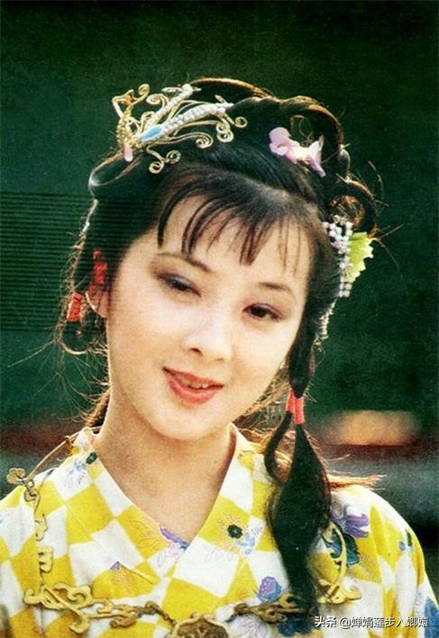 宁府里最干净的两个女人,一个是正经人,一个是念经人