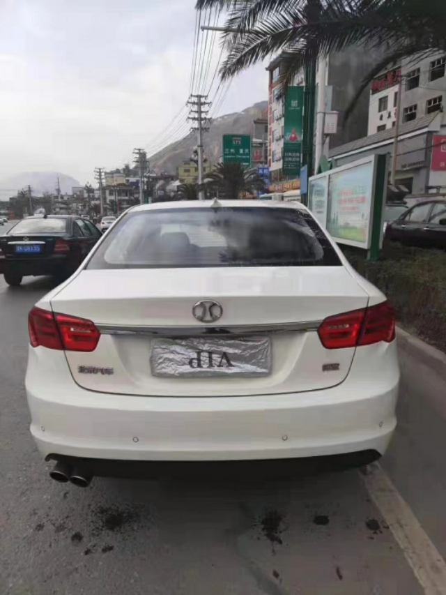 绅宝d70和奔驰e对比,老款绅宝d70