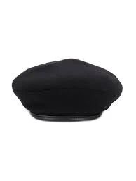 帽子戏法衣服穿搭,穿搭帽子选什么颜色的