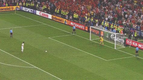 谁是现役足坛最成功的门将？前皇马队长西班牙门神卡西当仁不让