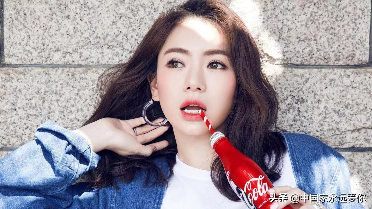 戚薇拥抱内心的温柔,戚薇只要有爱每个季节都是甜甜的