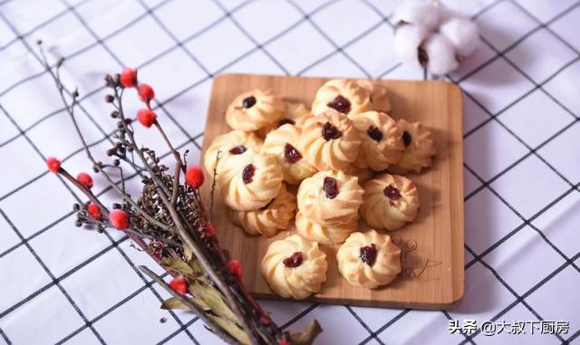 百吃不腻的蔓越莓曲奇教程,超级好吃的蔓越莓饼干教程