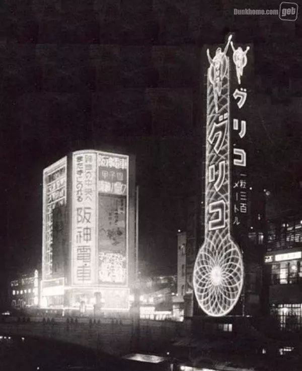 重口恶趣味,才是《黑衣人》的精髓!蹭漫威复联4热度,没用