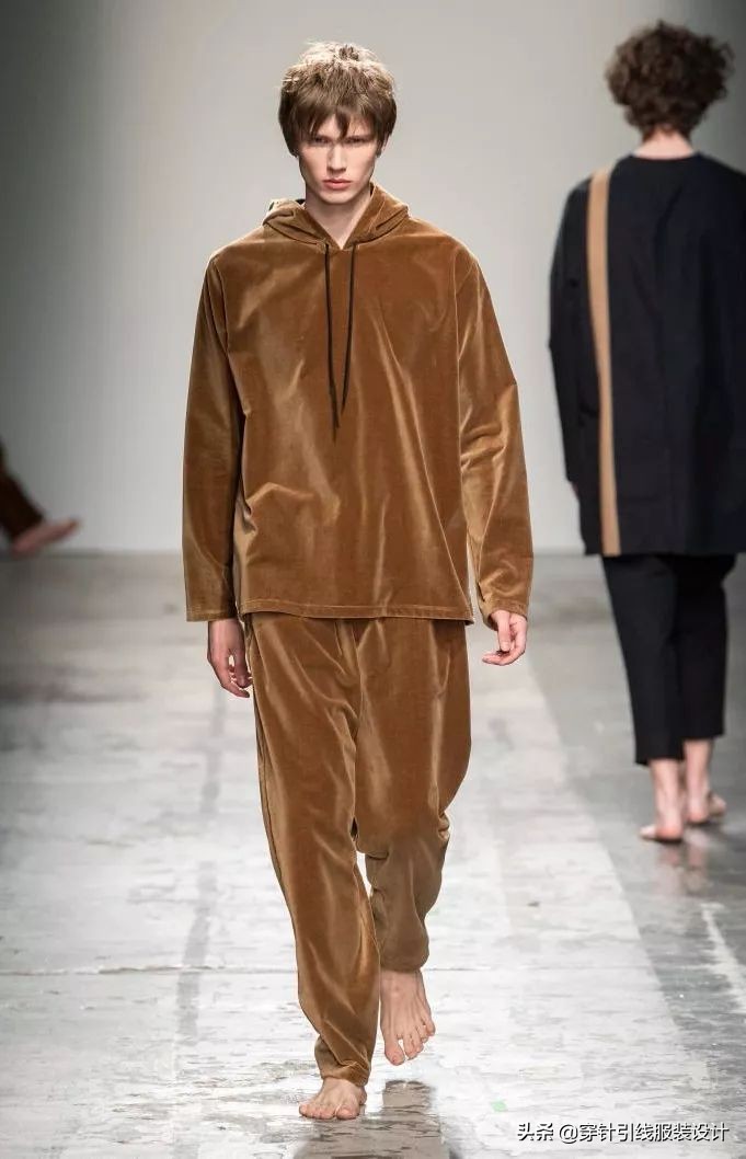 2022秋冬男装流行色,19年秋冬男装流行色
