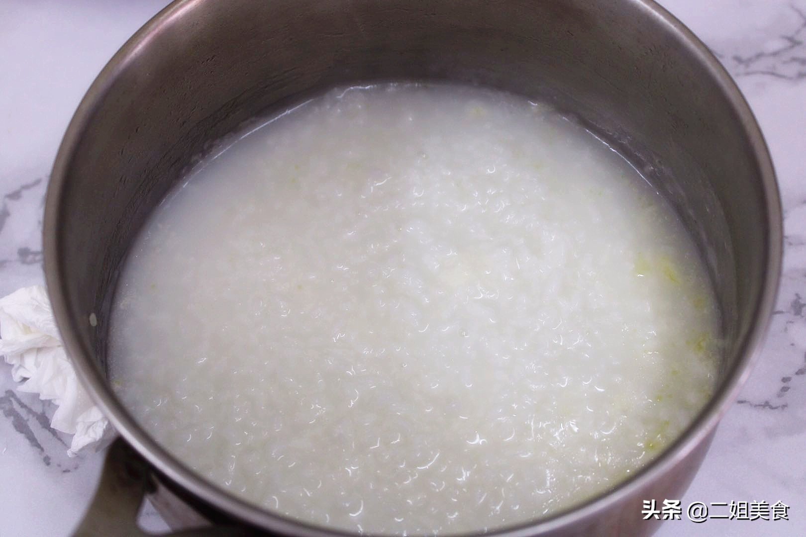 煮粥老是溢锅不如记住这几个技巧,煮粥外溢怎么办