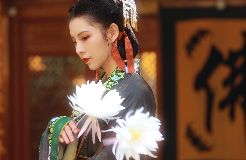 穿汉服拍结婚照有什么讲究吗,汉服结婚证件照头饰有什么要求吗