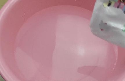 衣服没掉色为什么衣服会染色,衣服褪色和染色的区别