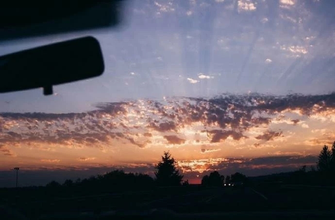 祝你听落日飞车什么意思,祝你听落日飞车是什么意思