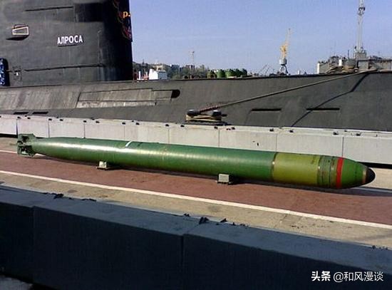 如今的潜艇还能击沉航母吗,无人潜艇能击沉航母吗