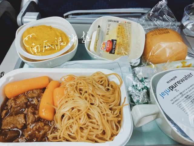 中日韩三国食物对比,中日韩三国午餐对比